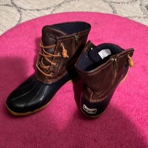 Ladies Sperry boots